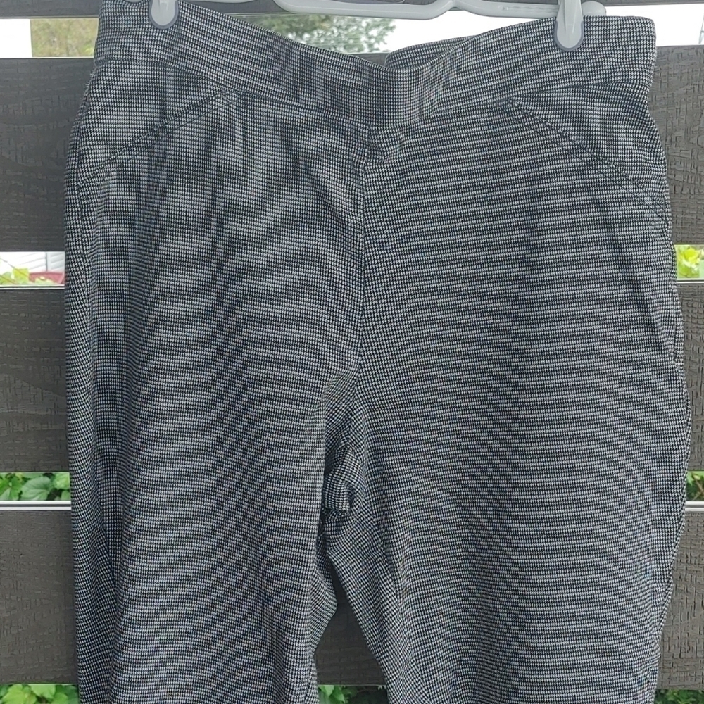 Anne Klein women's legging size M stretch